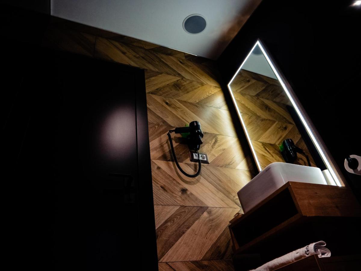 Hotel Goya Boutique Târgu Jiu Buitenkant foto