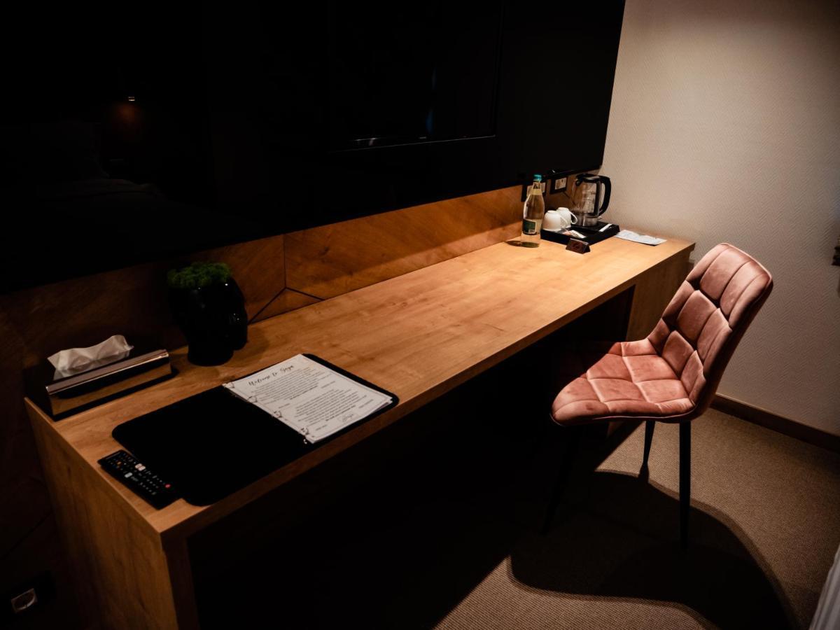 Hotel Goya Boutique Târgu Jiu Buitenkant foto
