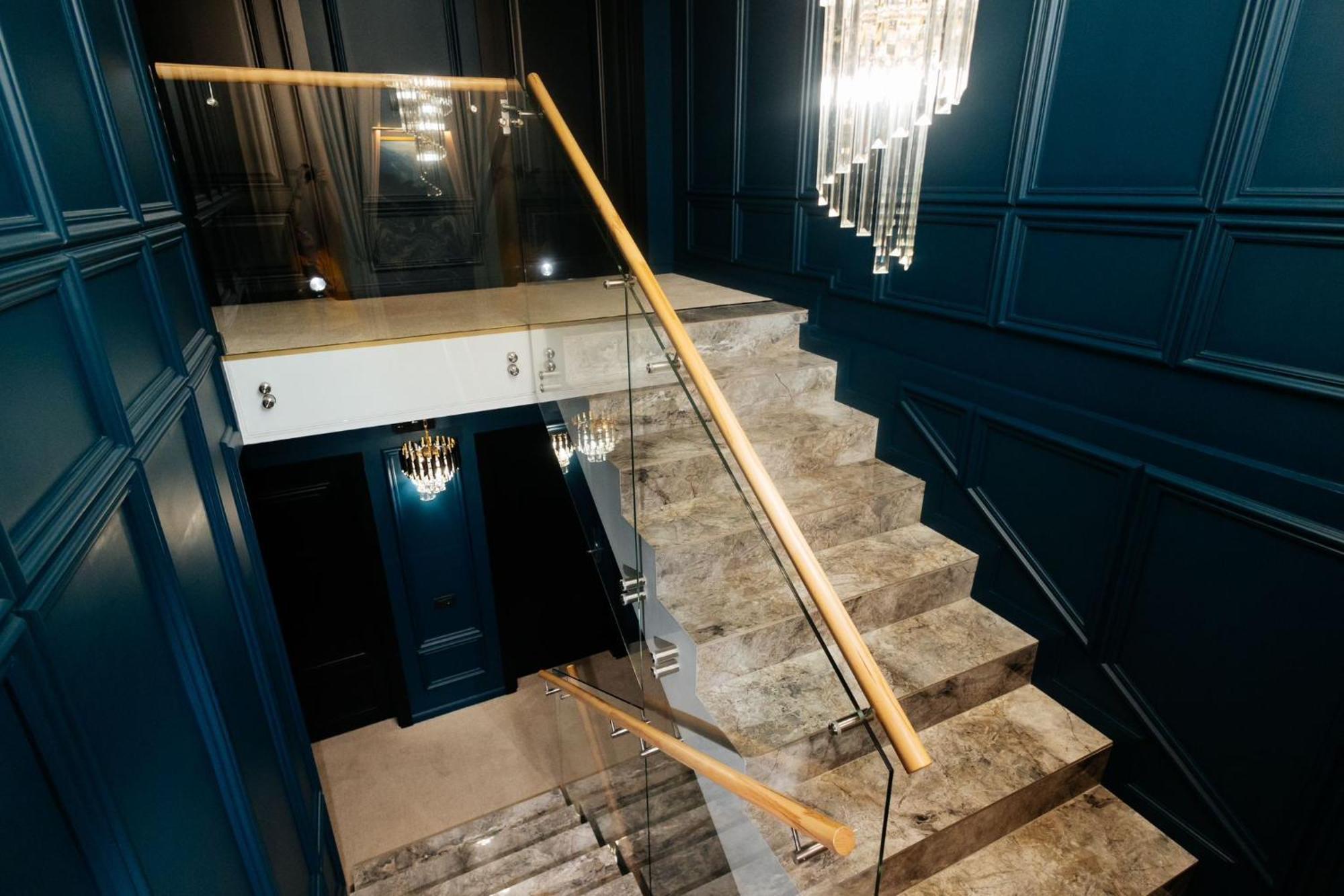 Hotel Goya Boutique Târgu Jiu Buitenkant foto