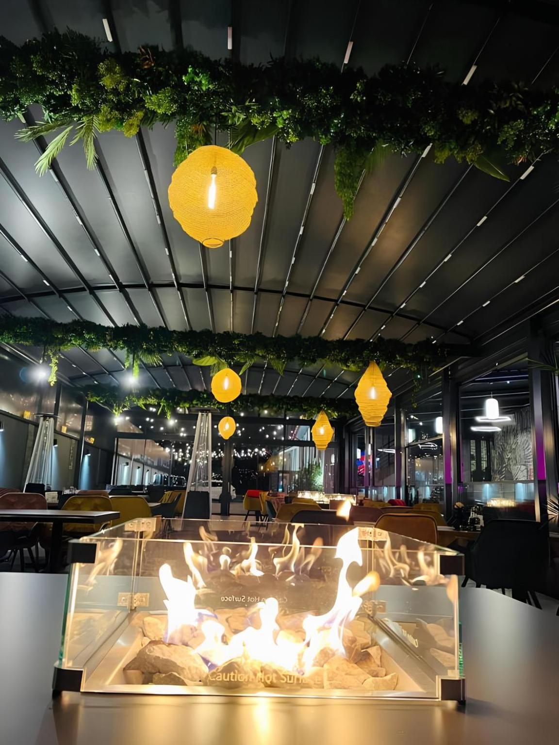 Hotel Goya Boutique Târgu Jiu Buitenkant foto